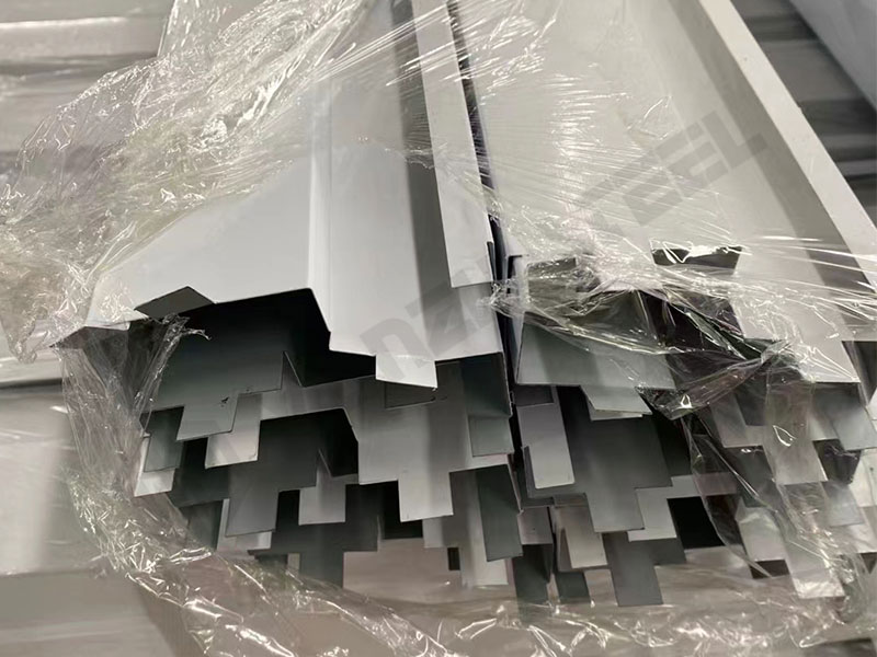 Perfiles PPGI conformados en frío --- Paquete