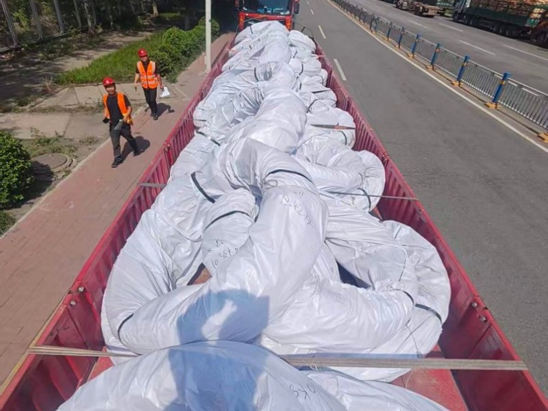 Transporte de 160 Toneladas de Alambre de Acero - Grupo Wanzhi